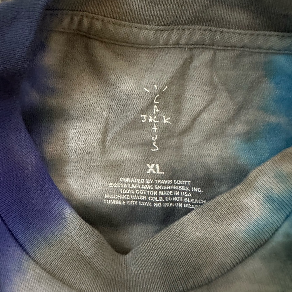 Travis Scott Official Souvenir Astroworld T-Shirt - Picture 4 of 9